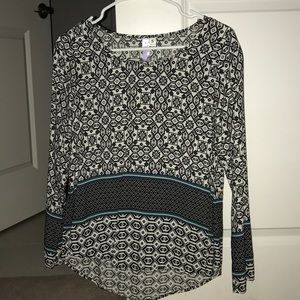 Women’s long sleeve shirt